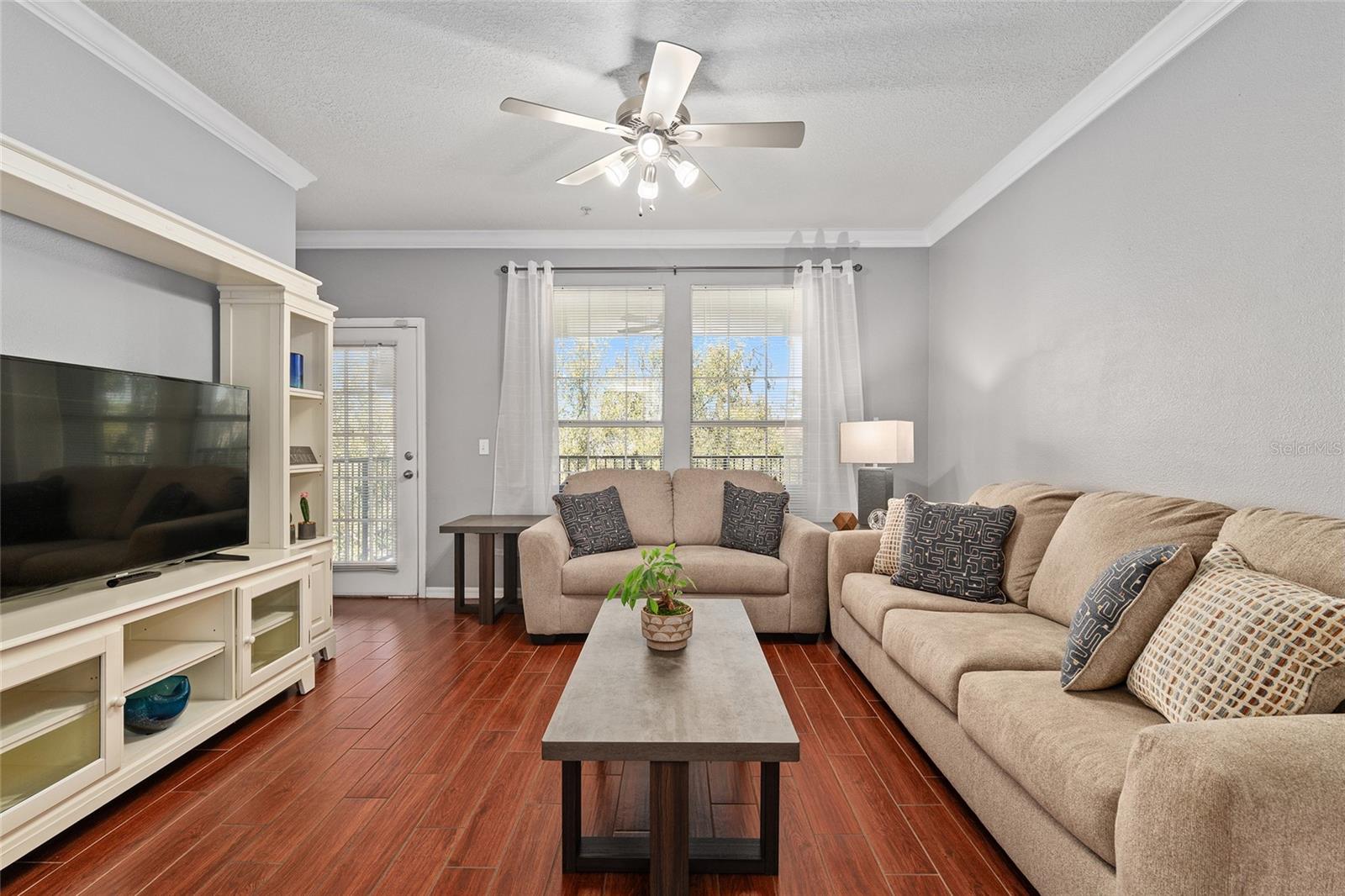 Image 12 of 53 For 1142 9th Road 402