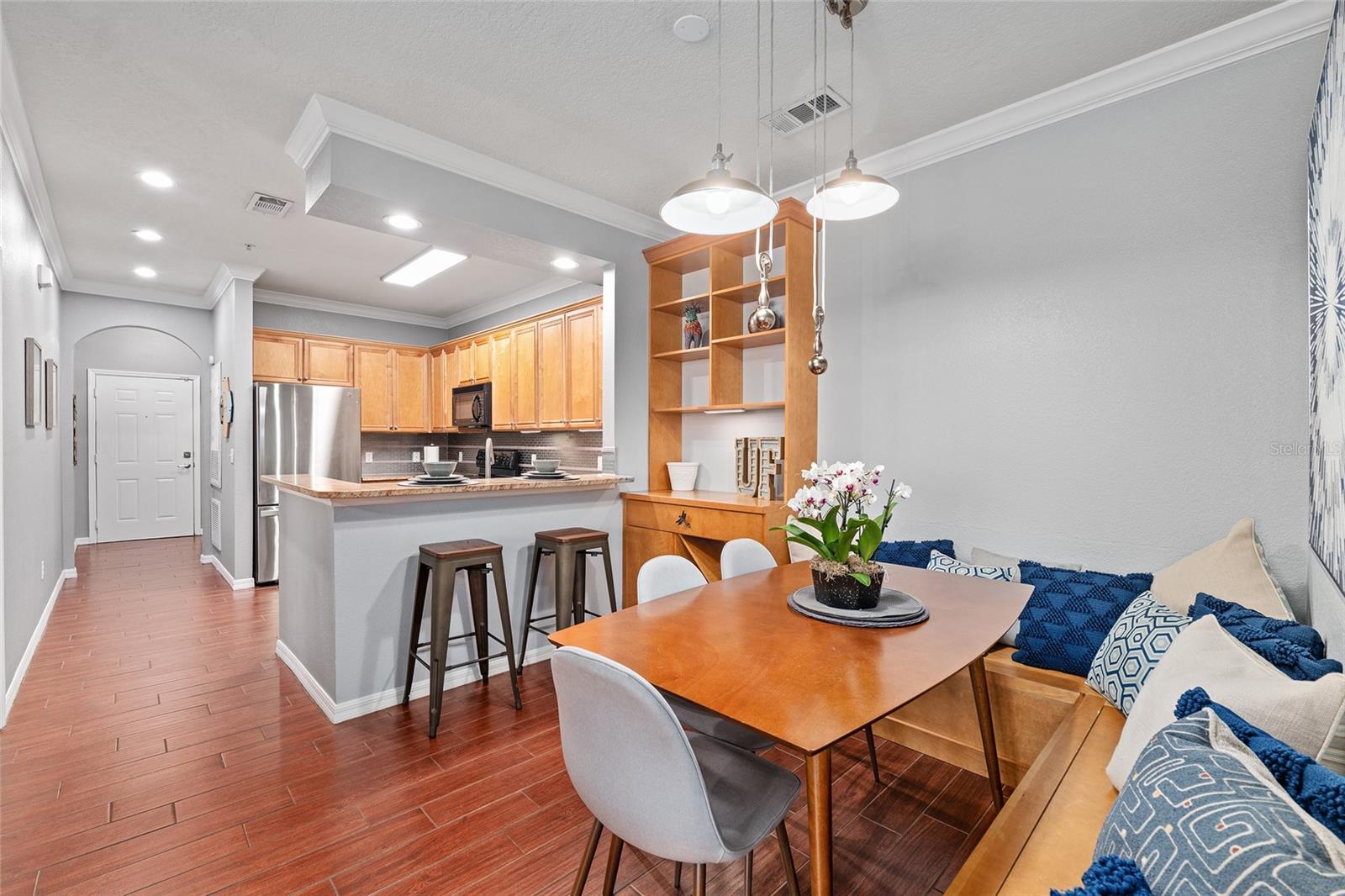 Image 18 of 53 For 1142 9th Road 402