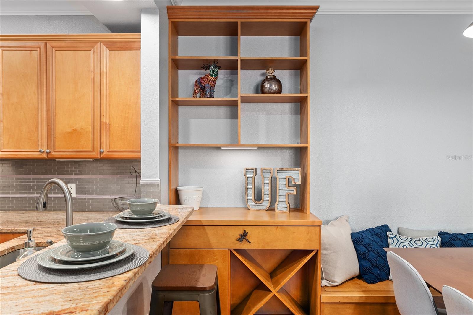 Image 20 of 53 For 1142 9th Road 402