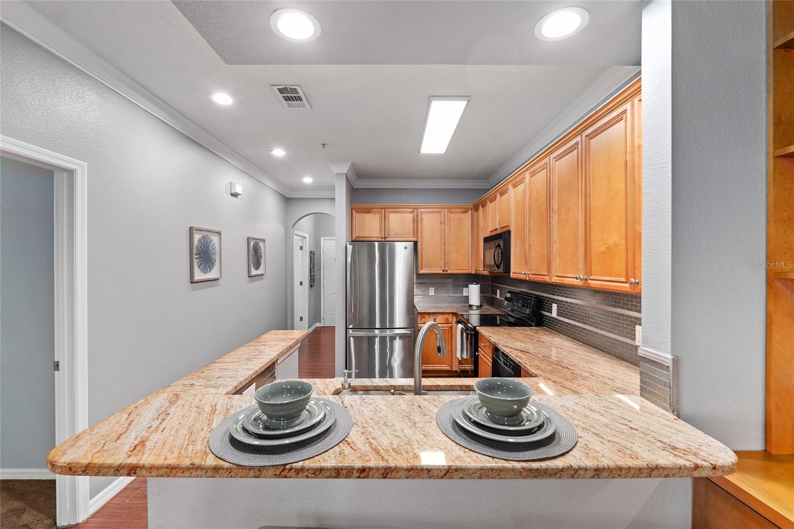 Image 21 of 53 For 1142 9th Road 402