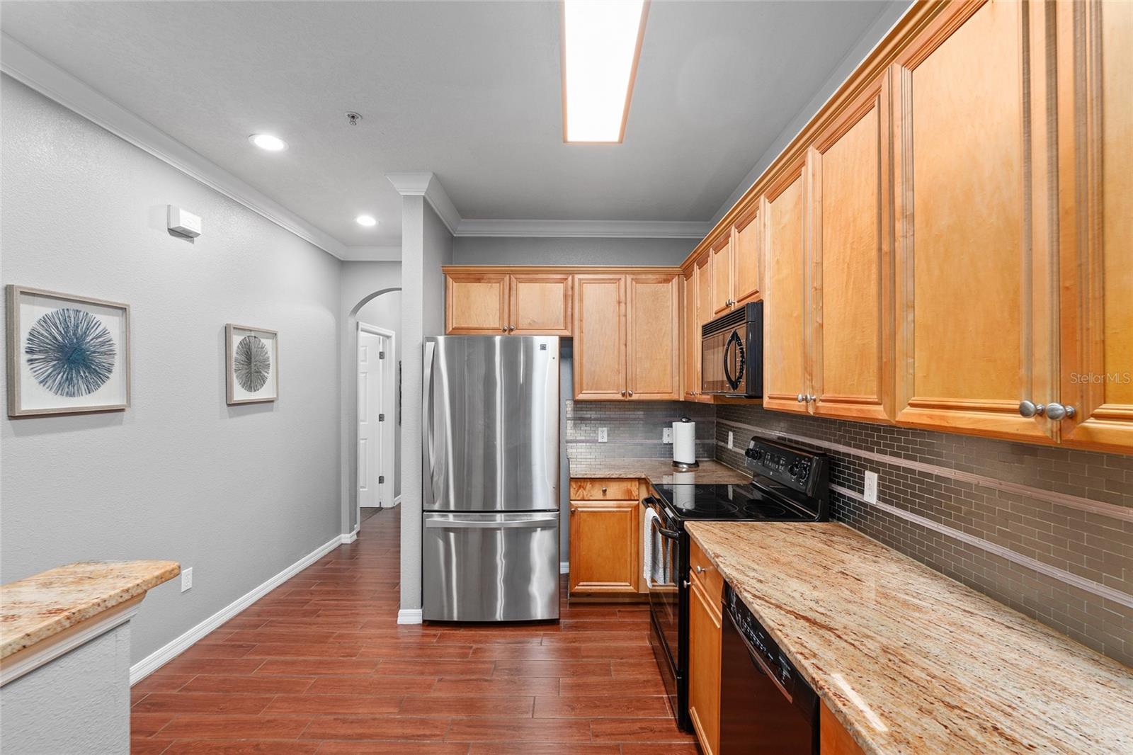 Image 26 of 53 For 1142 9th Road 402