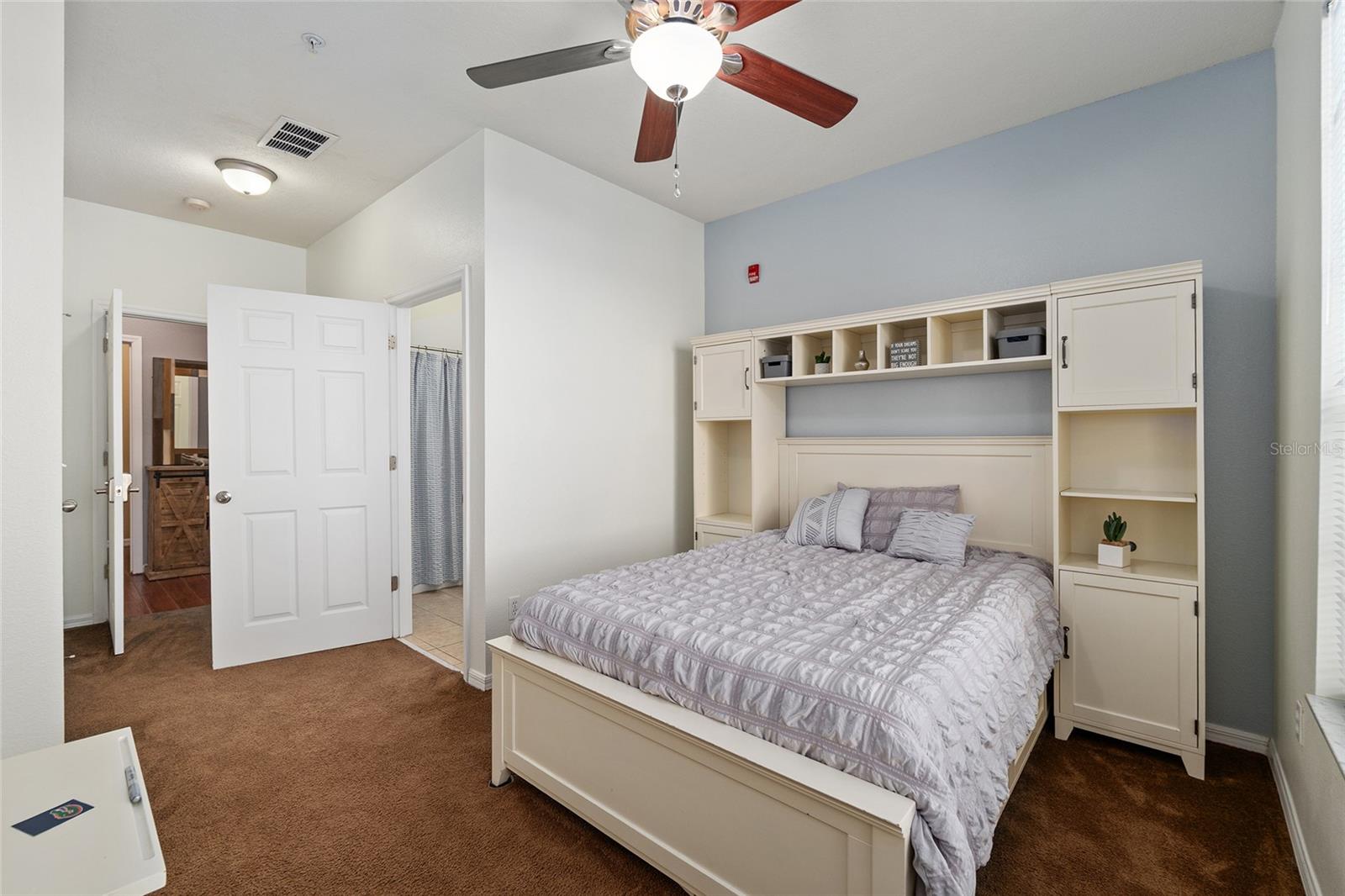 Image 30 of 53 For 1142 9th Road 402