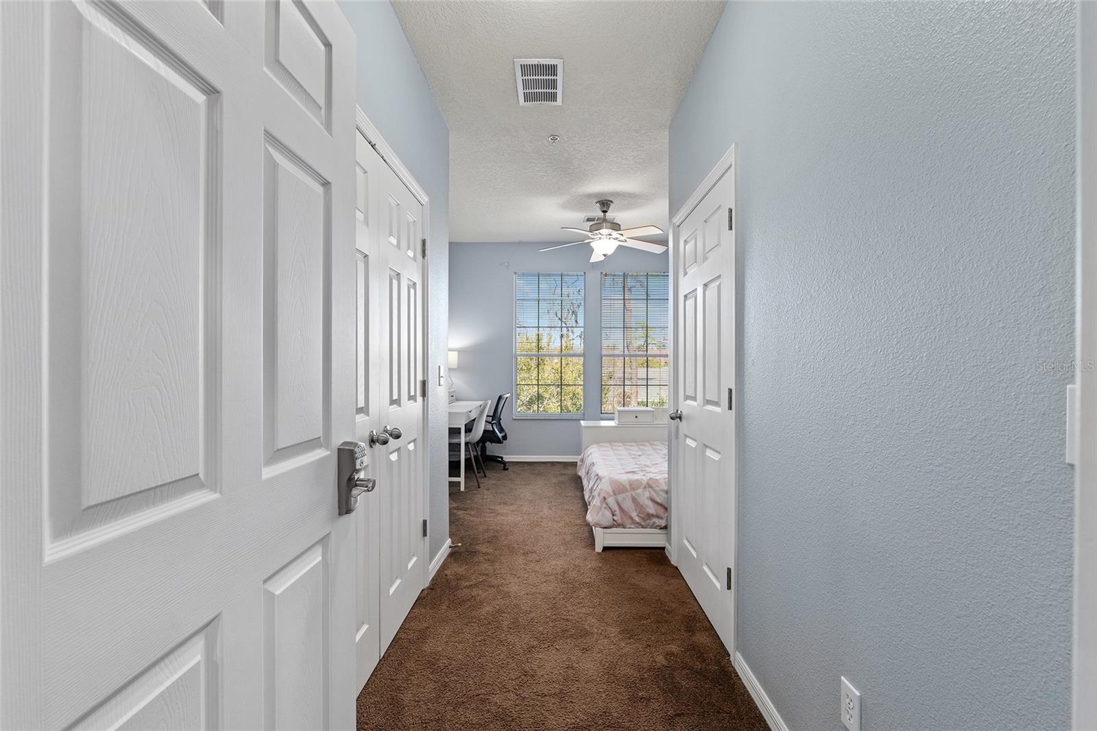 Image 33 of 53 For 1142 9th Road 402