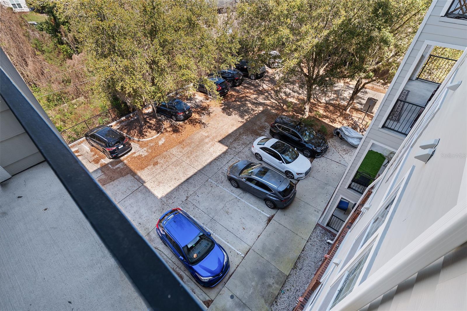 Image 52 of 53 For 1142 9th Road 402