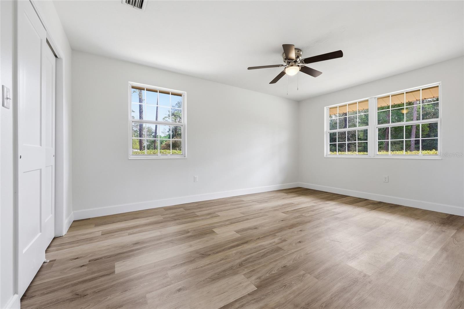 Image 12 of 30 For 129 Benz Way