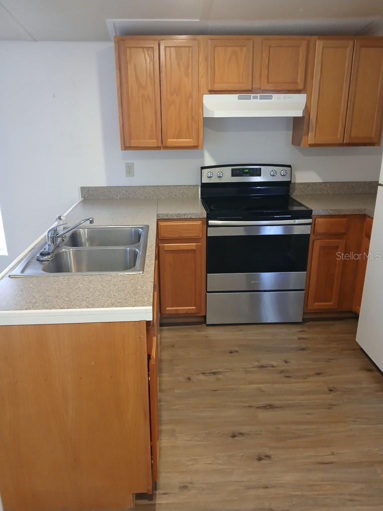 Image 10 of 16 For 104 Ash Street