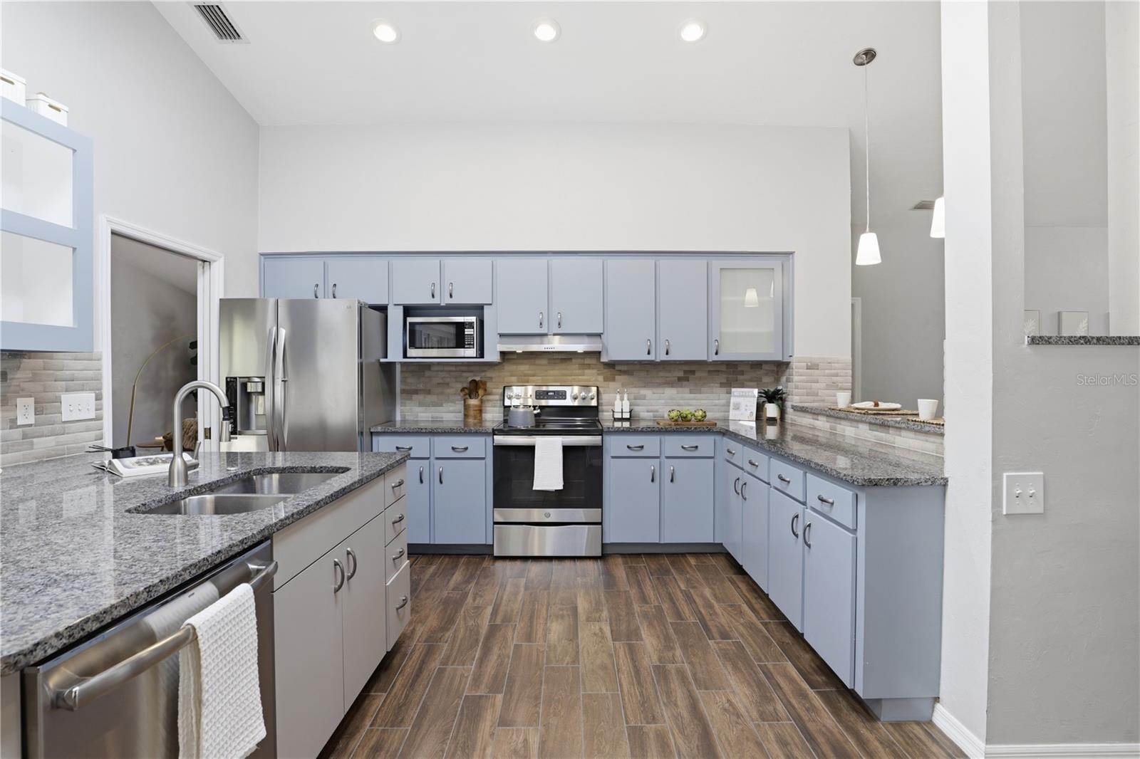 Image 14 of 48 For 833 45th Terrace