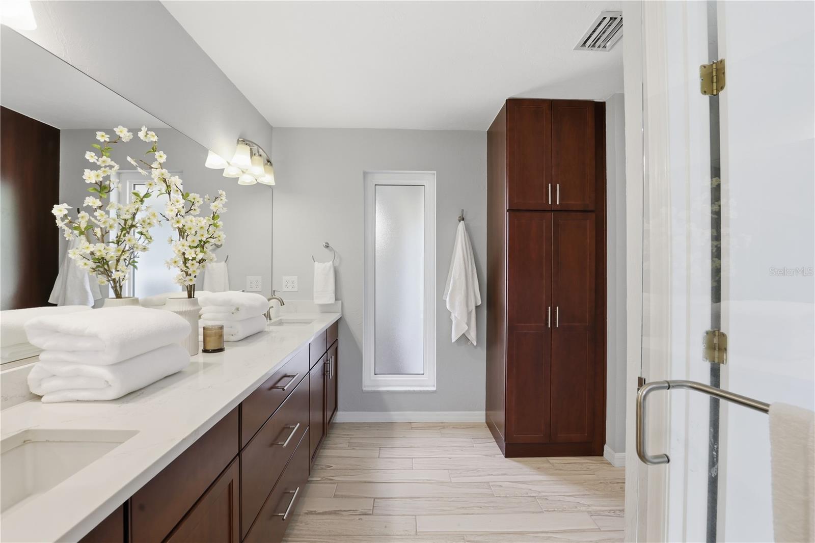 Image 33 of 48 For 833 45th Terrace