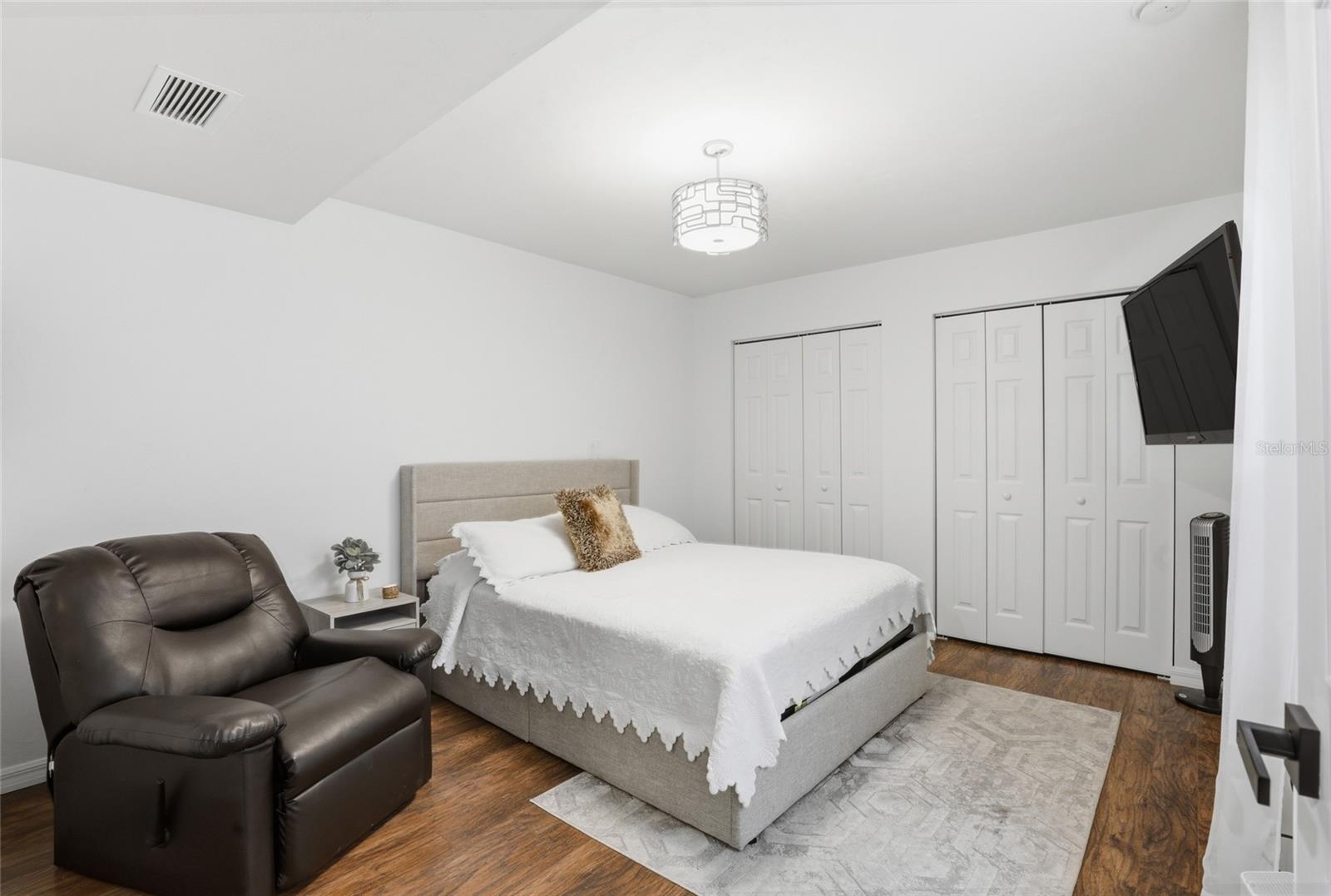 Image 15 of 31 For 1215 55 Street 7