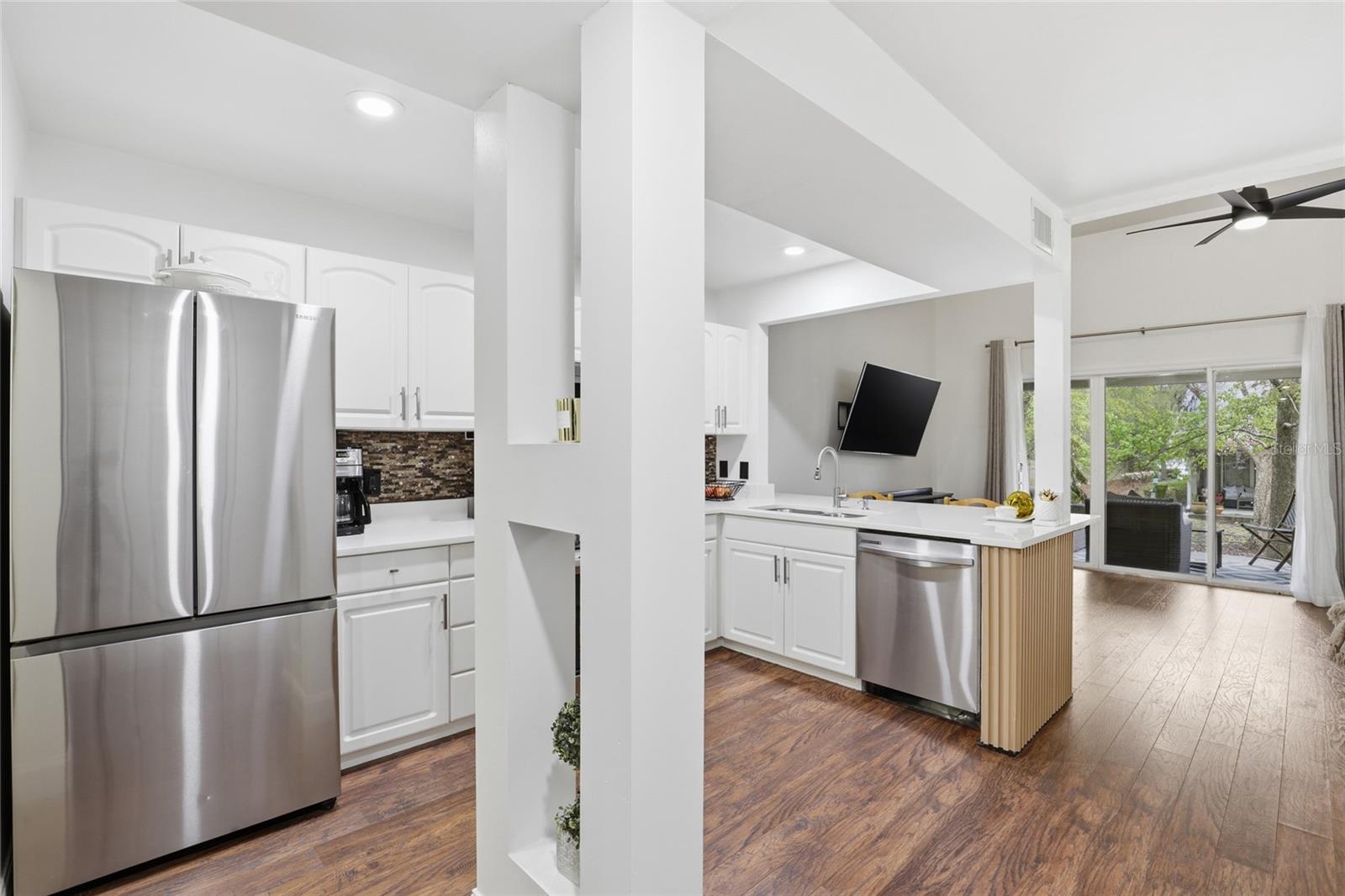 Image 9 of 31 For 1215 55 Street 7