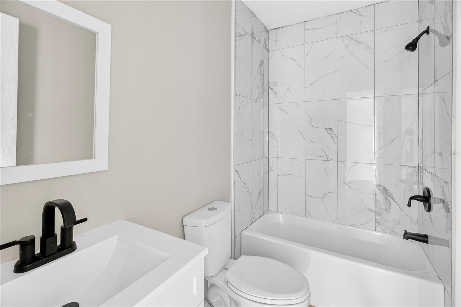 Image 17 of 27 For 13882 130th Avenue