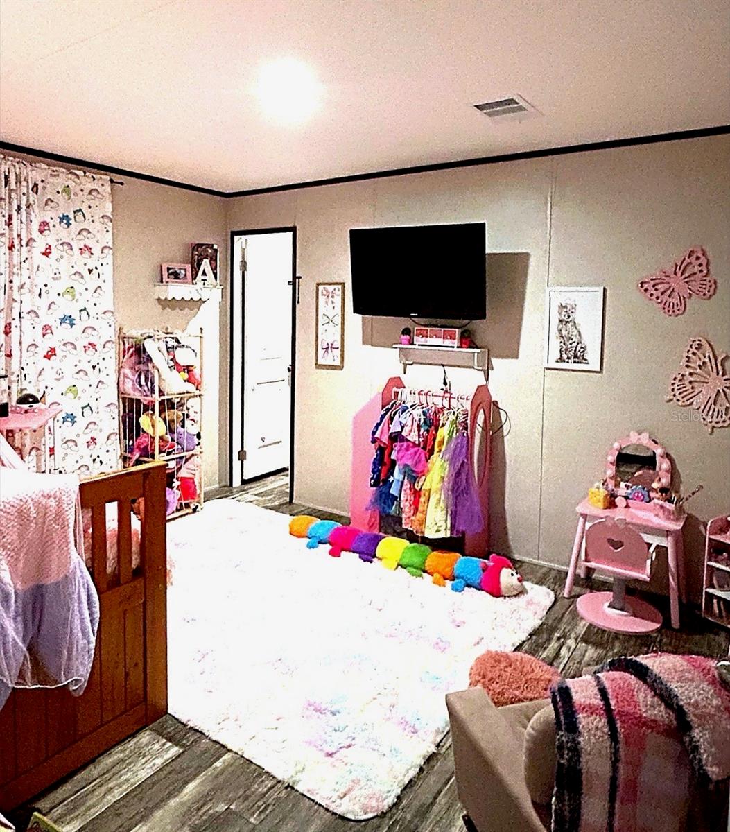 Image 18 of 23 For 1150 115 Ave