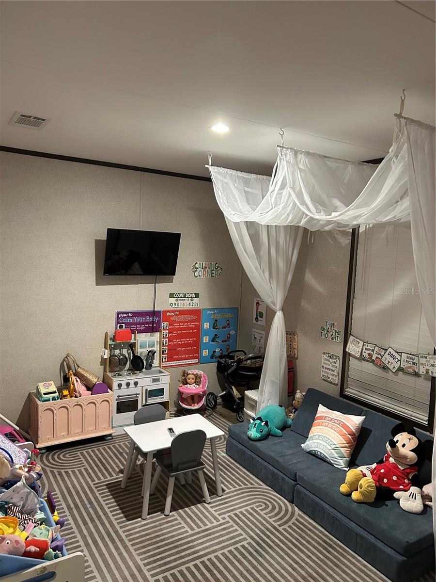 Image 20 of 23 For 1150 115 Ave