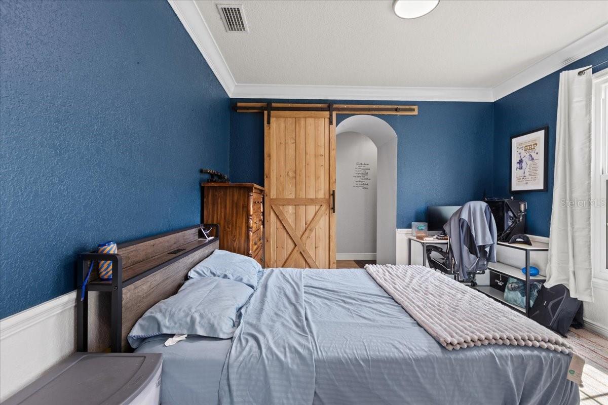 Image 33 of 100 For 2600 48th Avenue