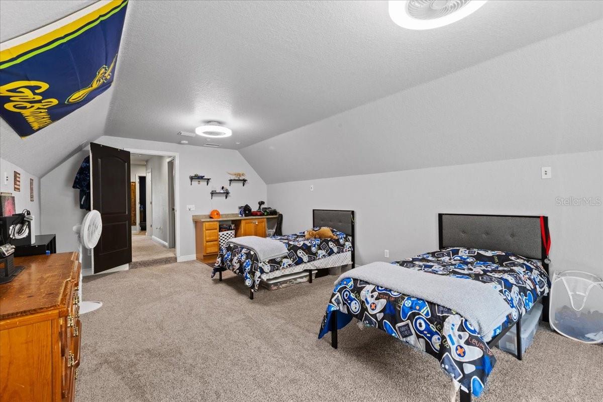 Image 43 of 100 For 2600 48th Avenue