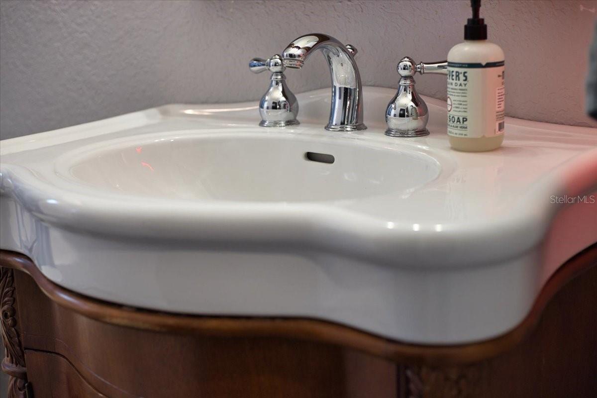 Image 46 of 100 For 2600 48th Avenue