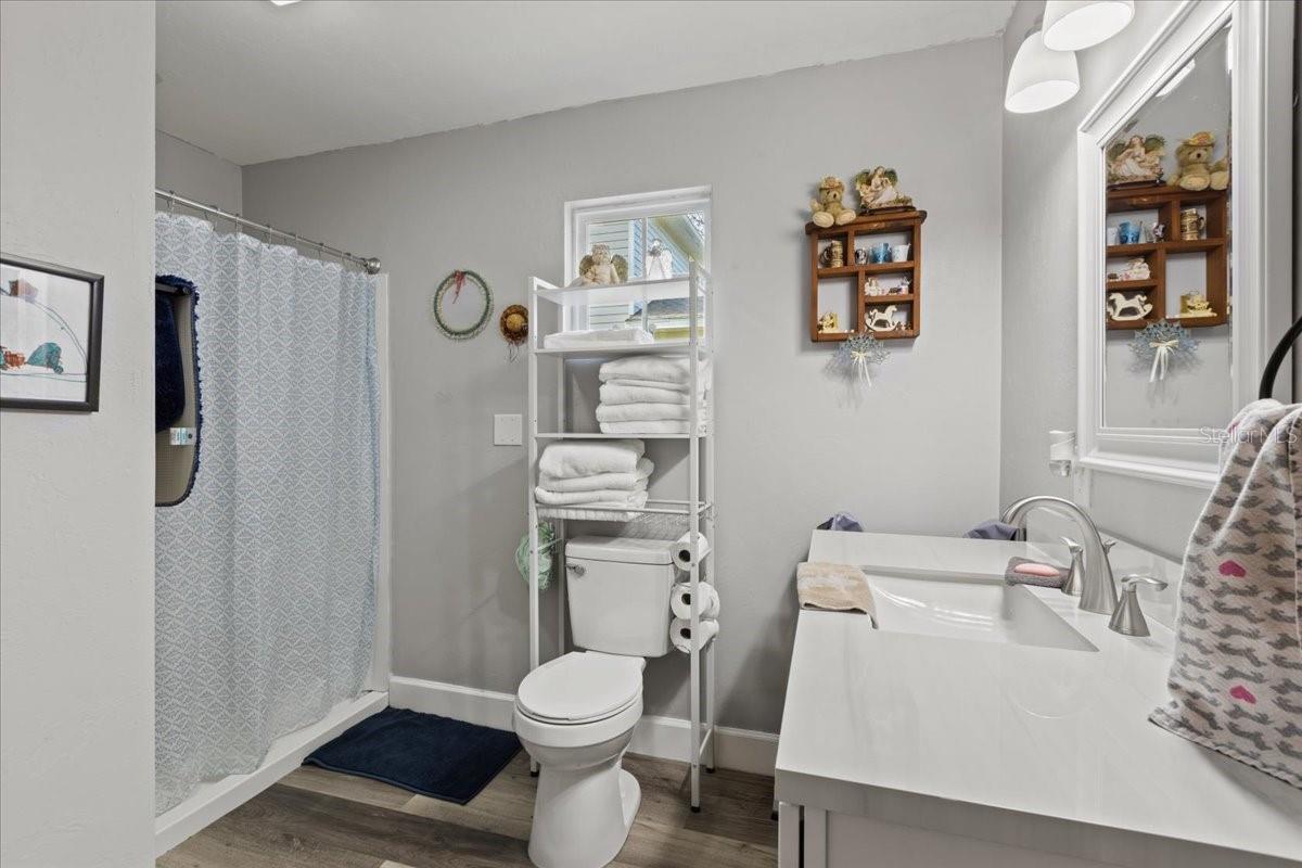 Image 53 of 100 For 2600 48th Avenue