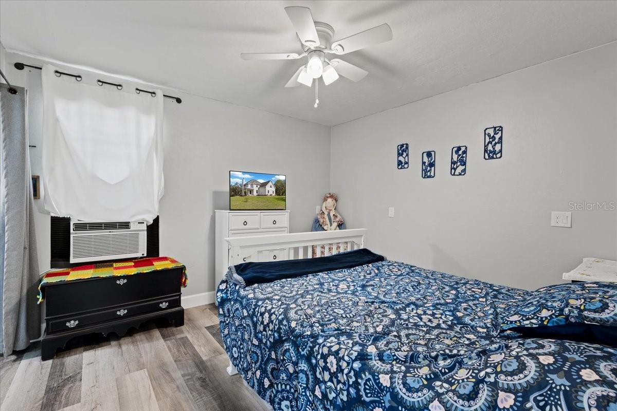 Image 60 of 100 For 2600 48th Avenue