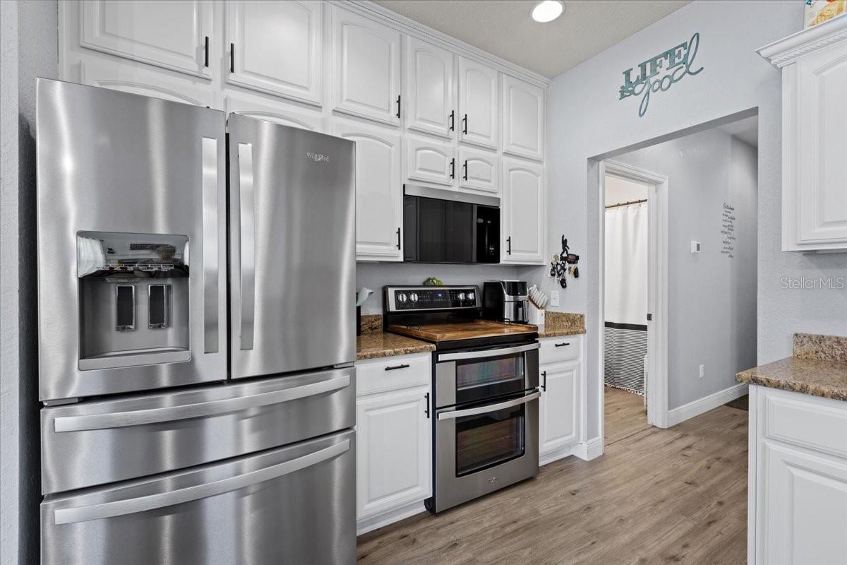 Image 9 of 100 For 2600 48th Avenue