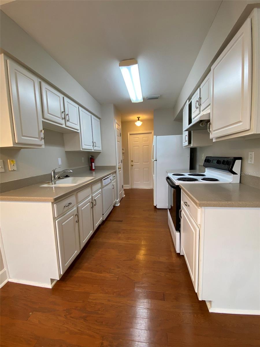 Image 11 of 27 For 3445 25th Terrace