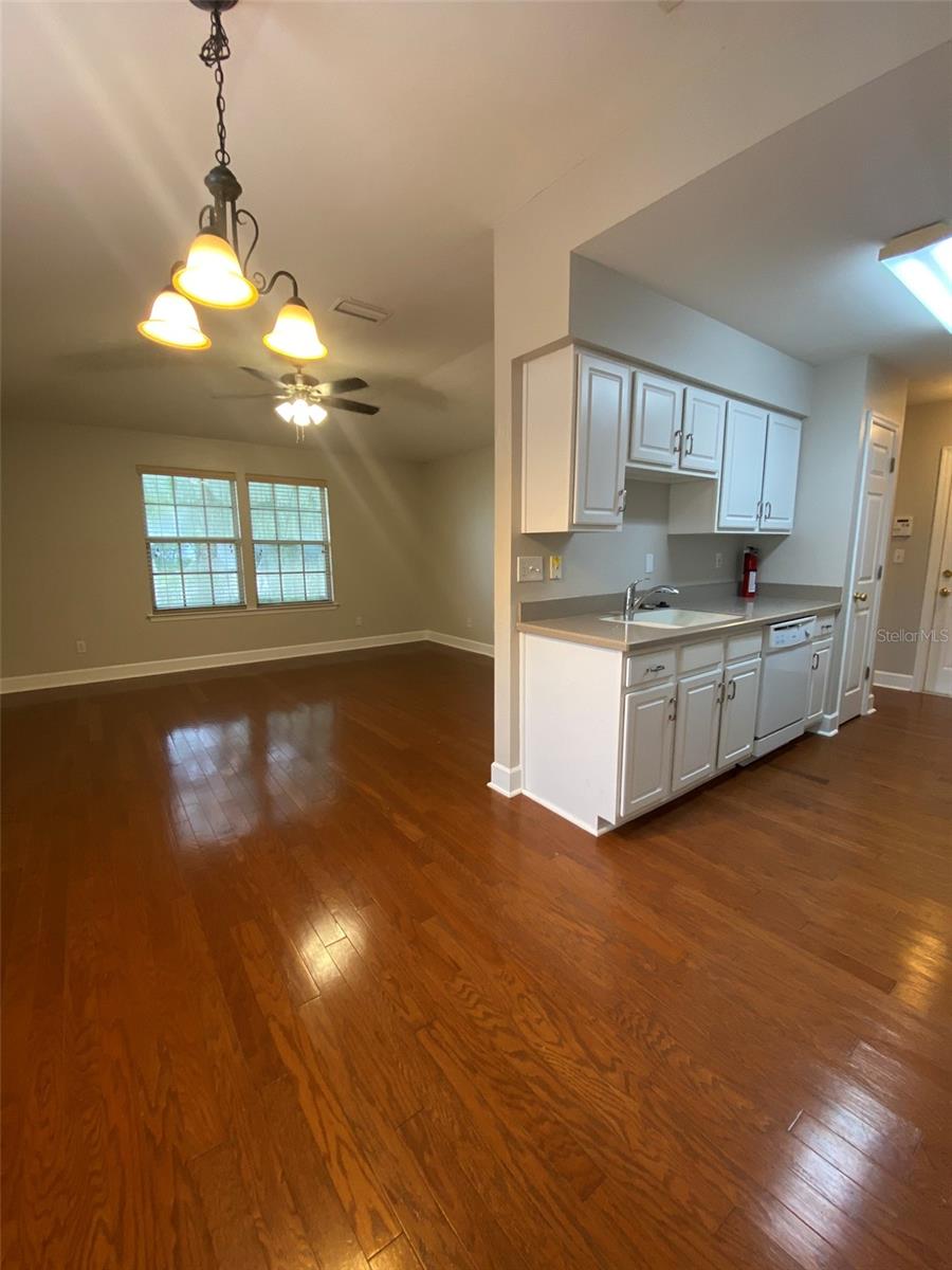 Image 12 of 27 For 3445 25th Terrace