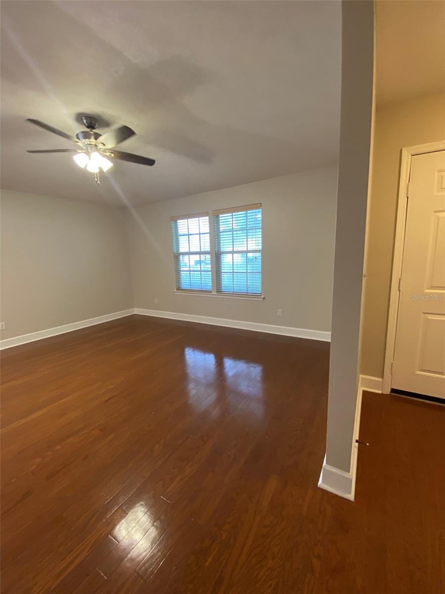 Image 4 of 27 For 3445 25th Terrace