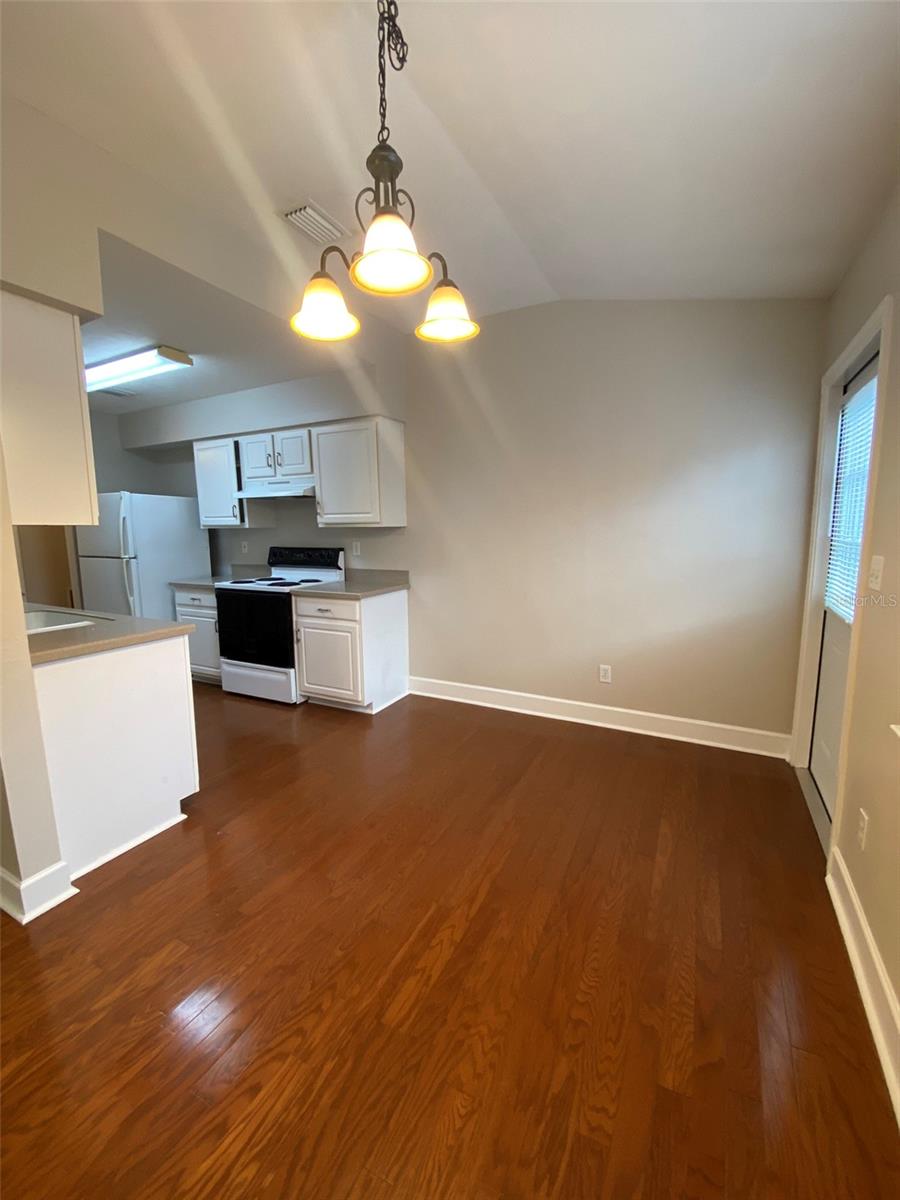 Image 9 of 27 For 3445 25th Terrace