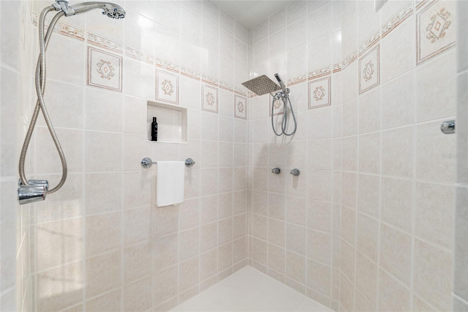 Image 29 of 49 For 6012 168th Street