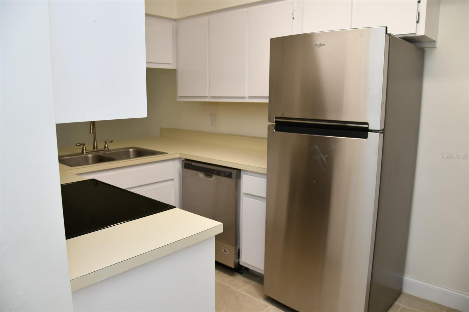 Image 4 of 17 For 2635 35th Place 1302