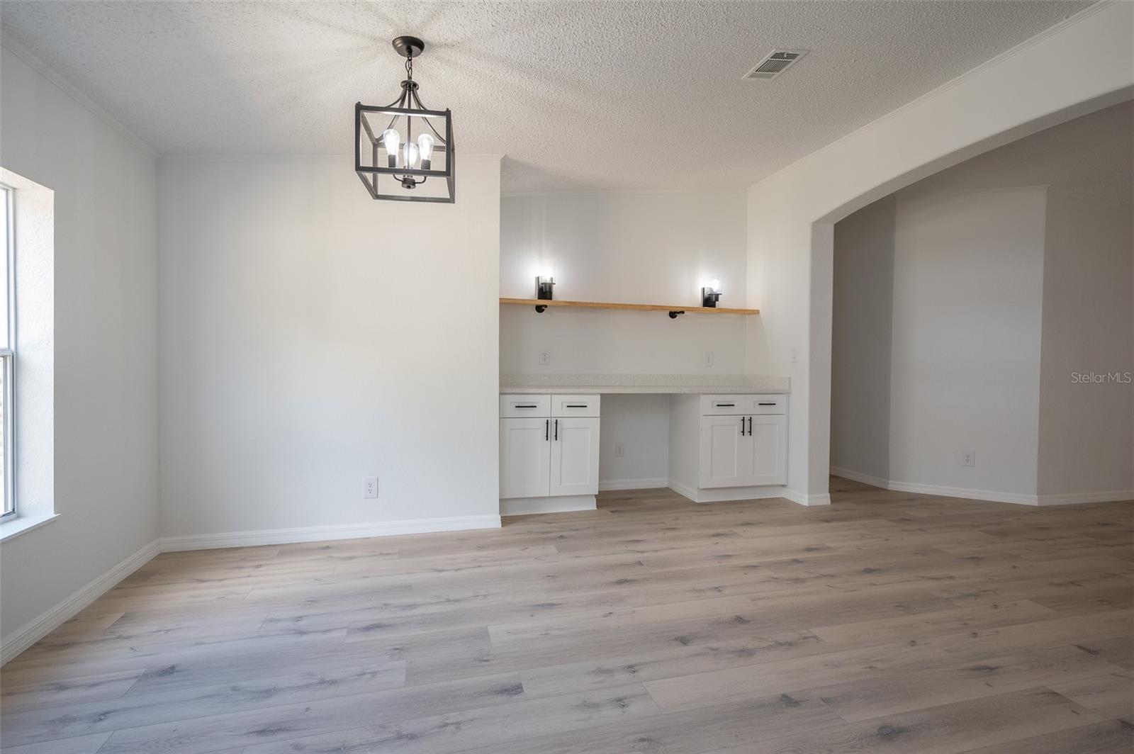 Image 12 of 31 For 14327 136th Place