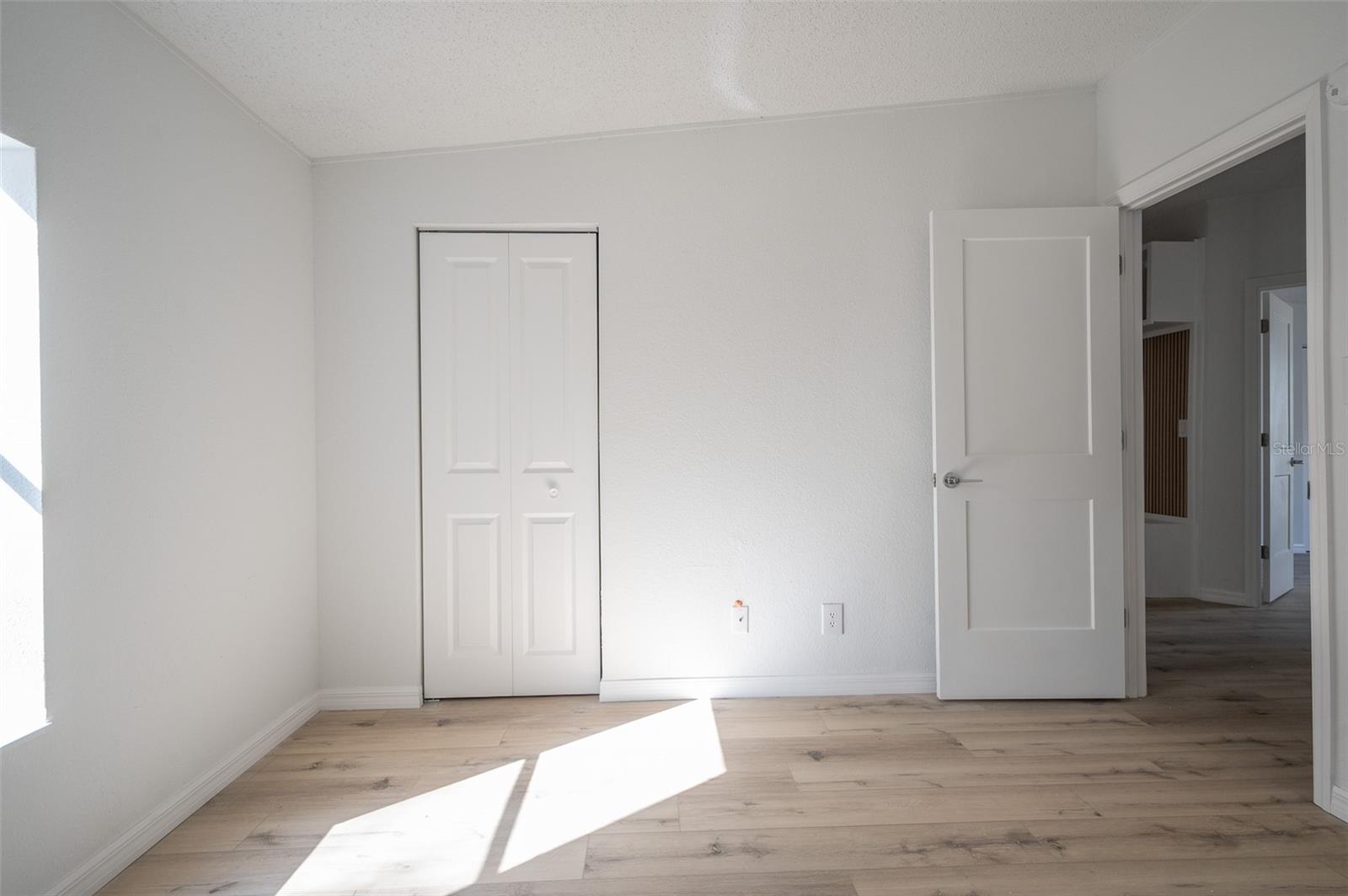 Image 22 of 31 For 14327 136th Place