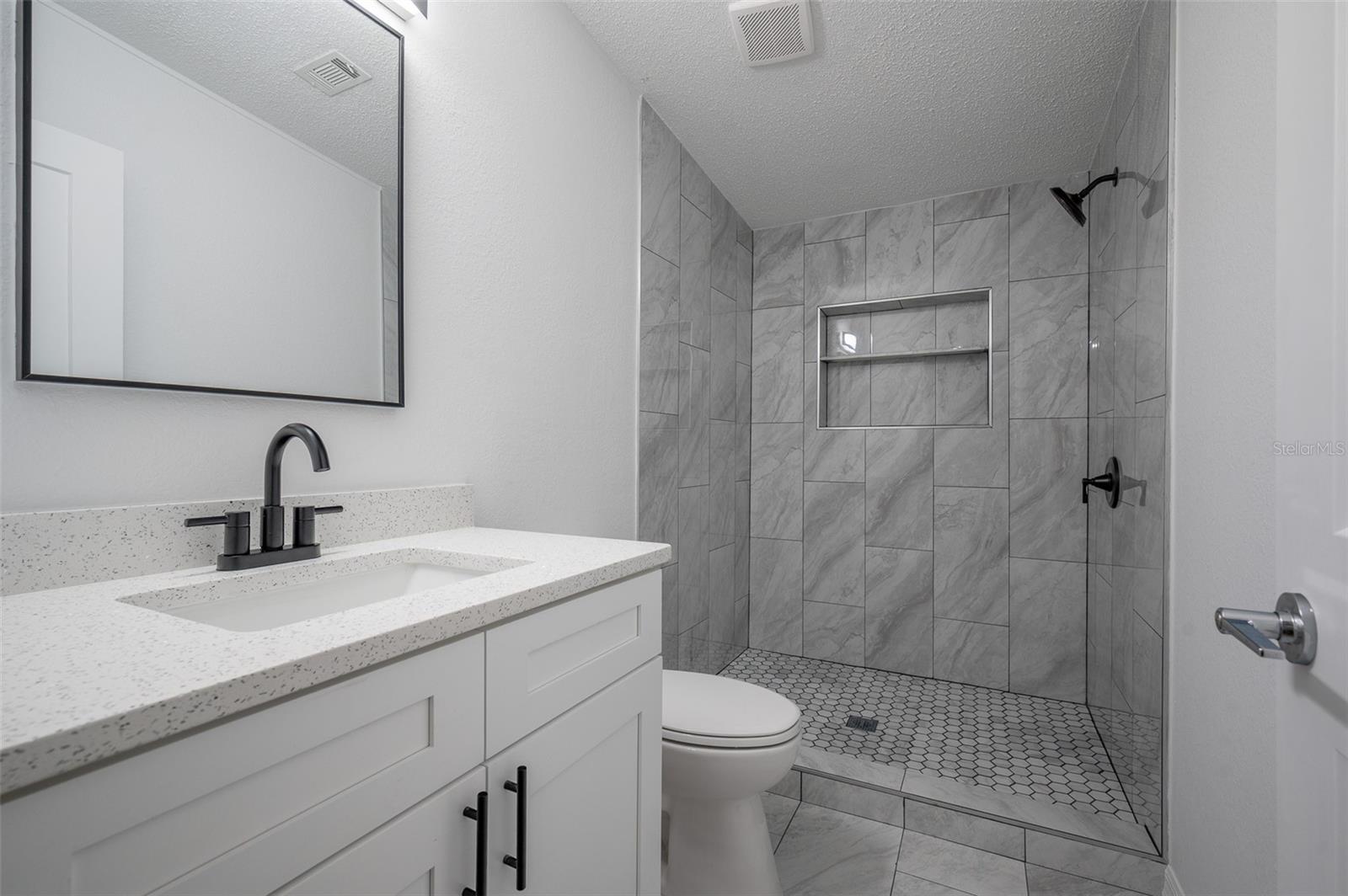 Image 24 of 31 For 14327 136th Place