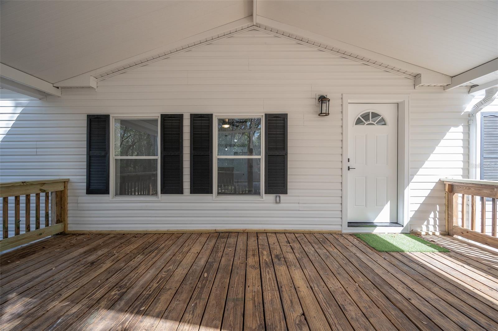 Image 8 of 31 For 14327 136th Place