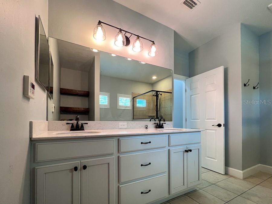 Image 24 of 38 For 5105 22nd Street