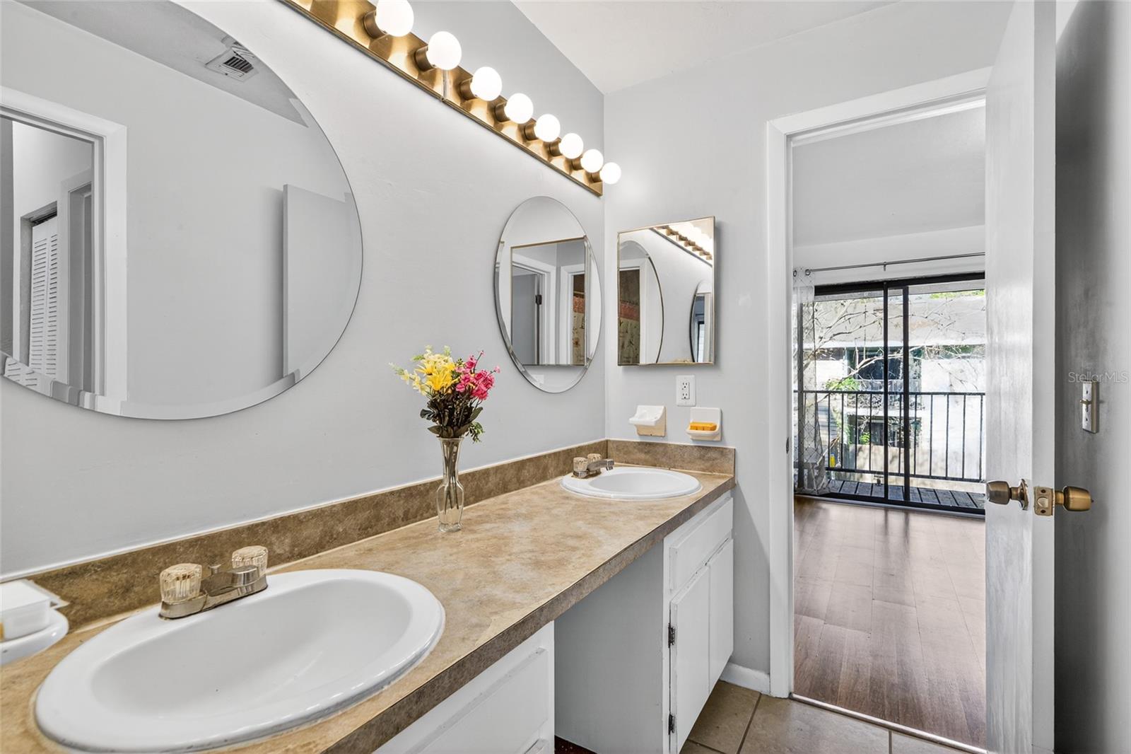 Image 18 of 29 For 2116 39th Drive