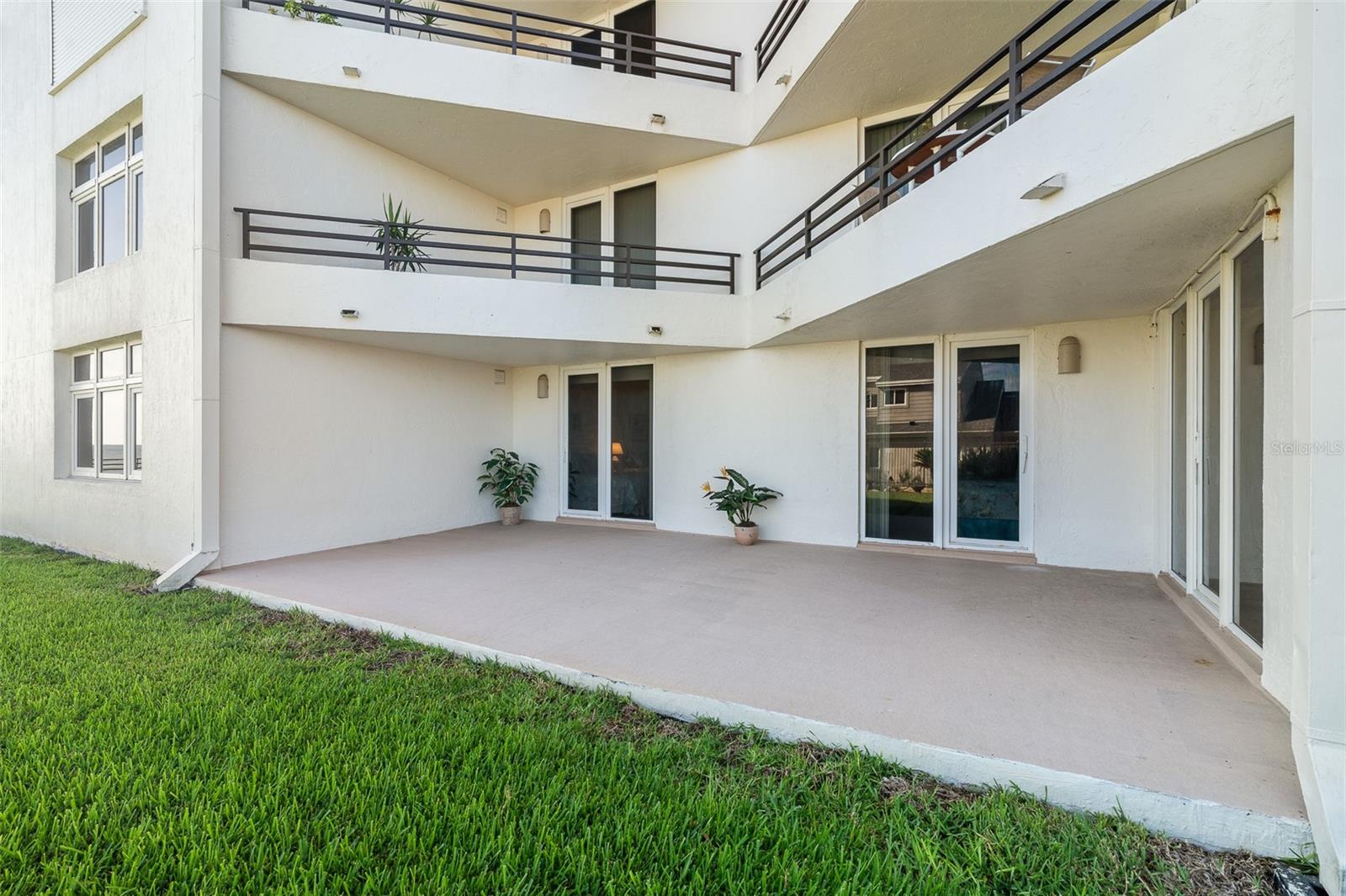 Image 24 of 51 For 305 Atlantic Avenue 102