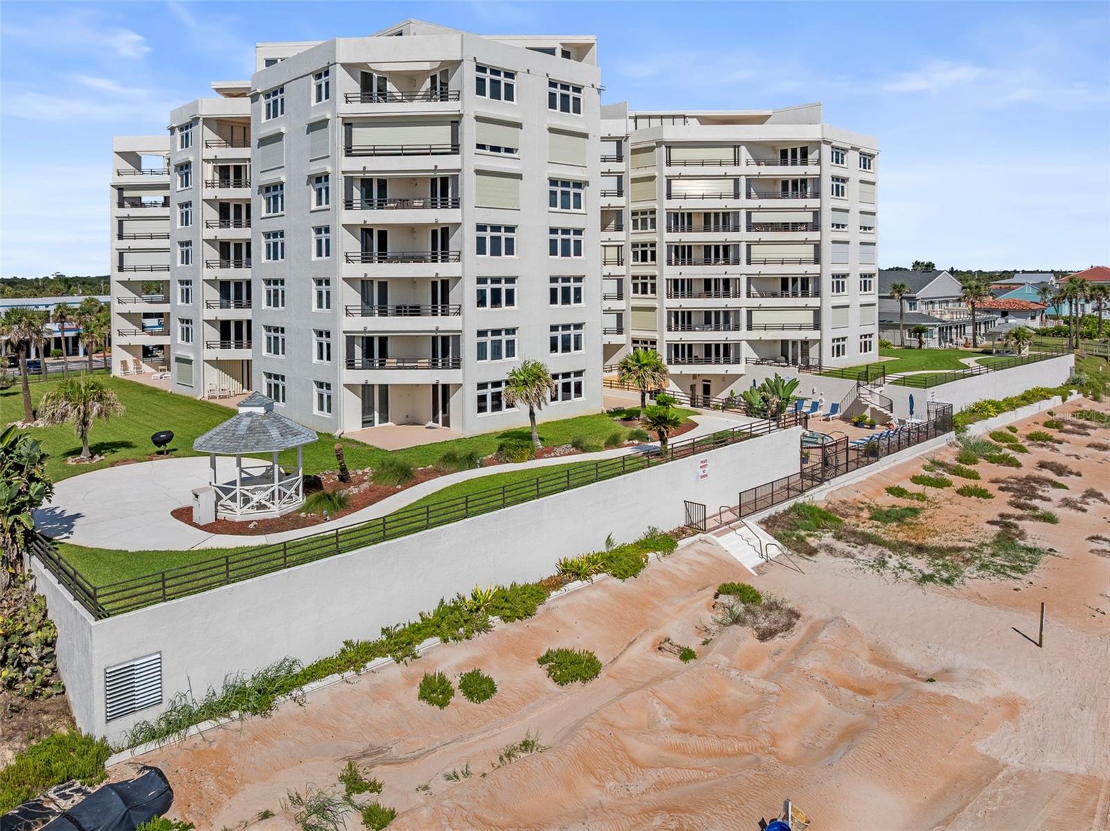 Image 40 of 51 For 305 Atlantic Avenue 102