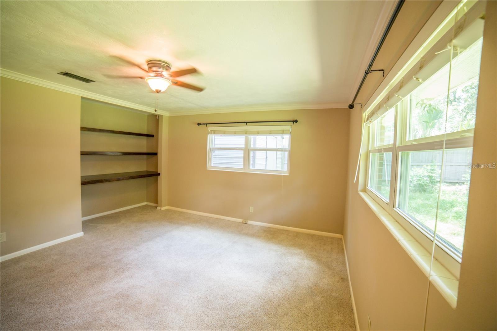 Image 9 of 22 For 1009 39th Drive