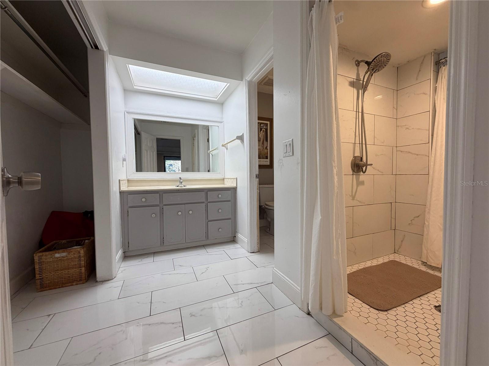 Image 11 of 46 For 6242 105th Avenue