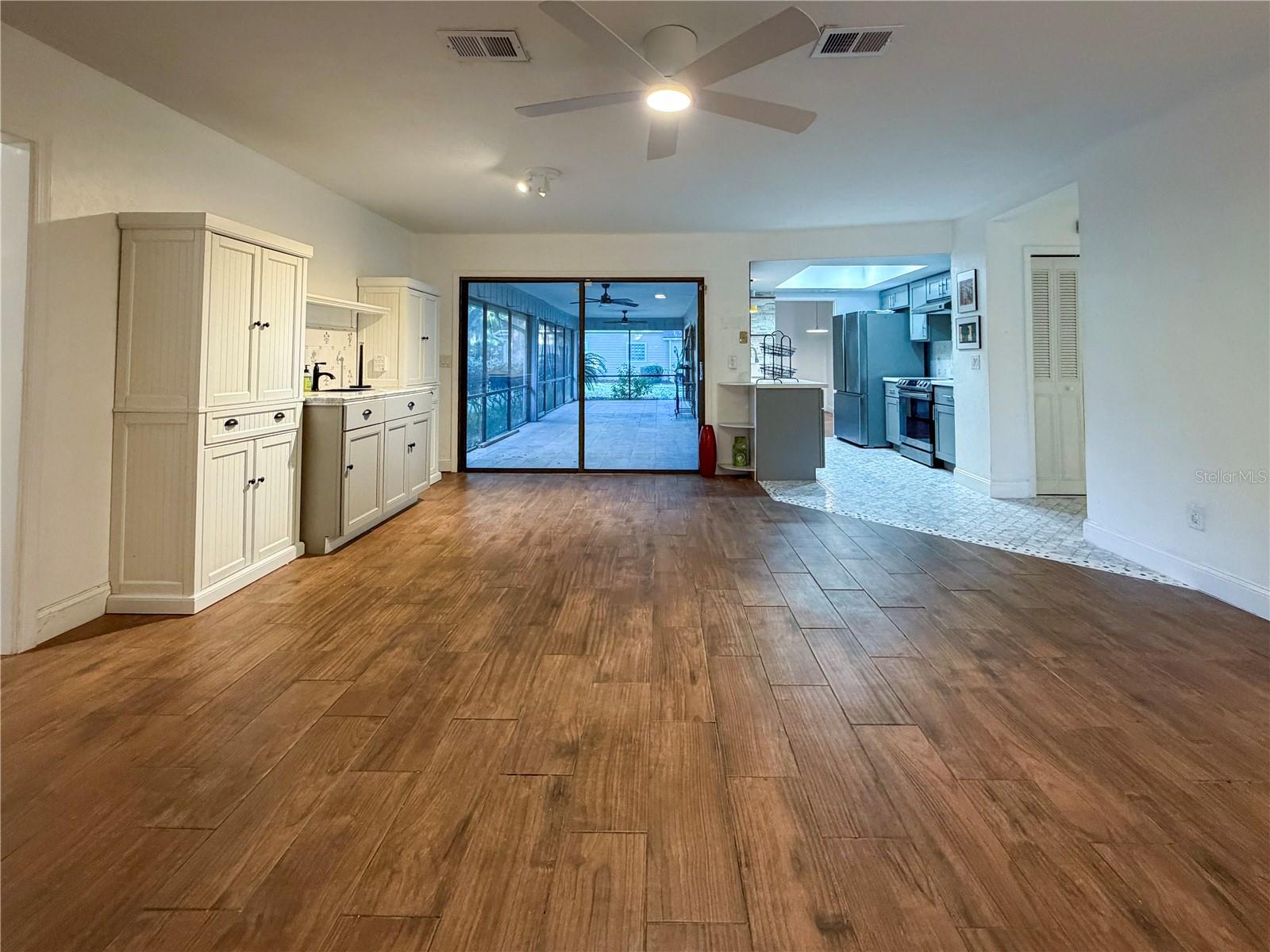 Image 25 of 46 For 6242 105th Avenue