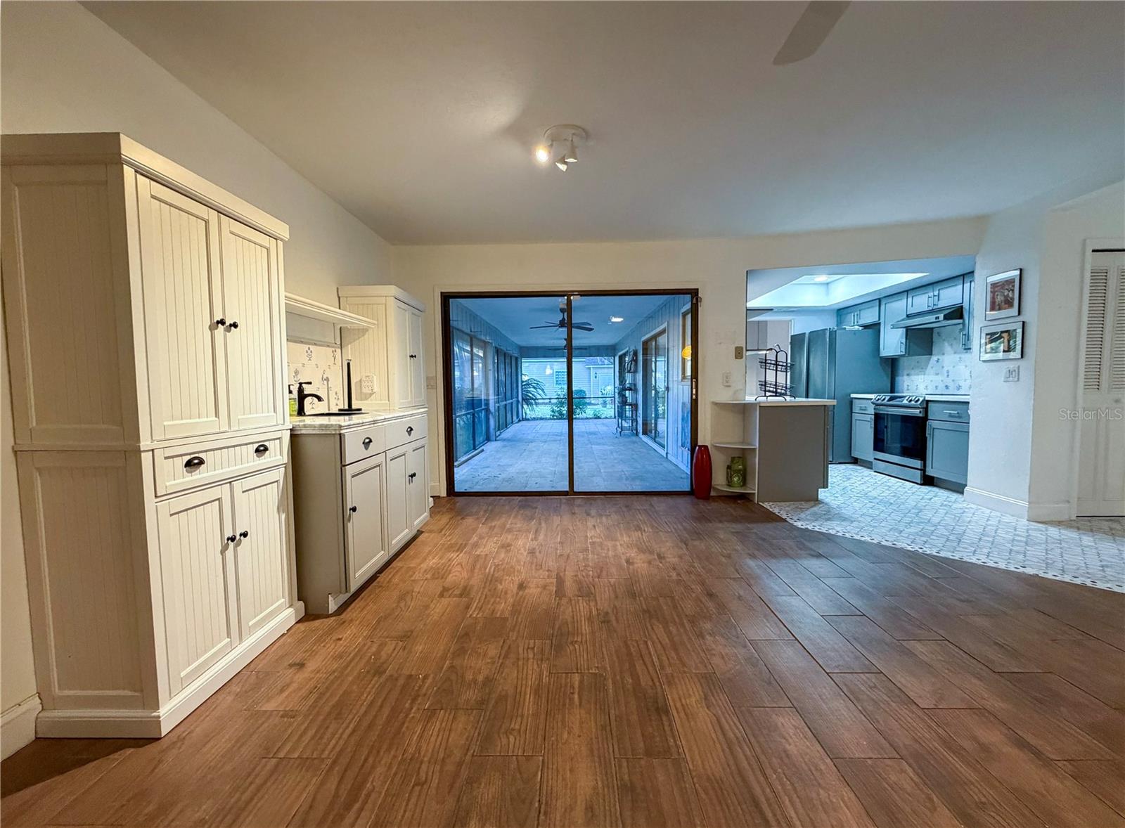 Image 36 of 46 For 6242 105th Avenue