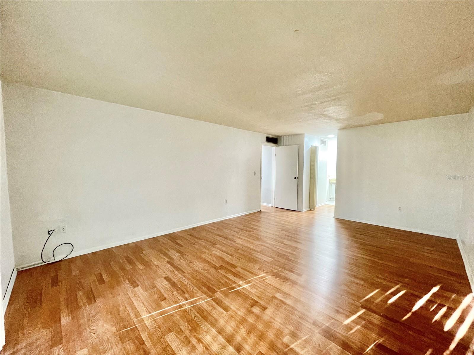 Image 13 of 39 For 719 75th Street 103