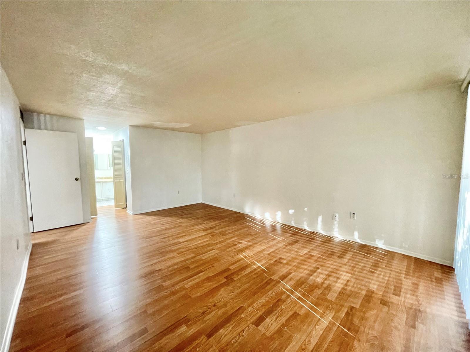 Image 14 of 39 For 719 75th Street 103