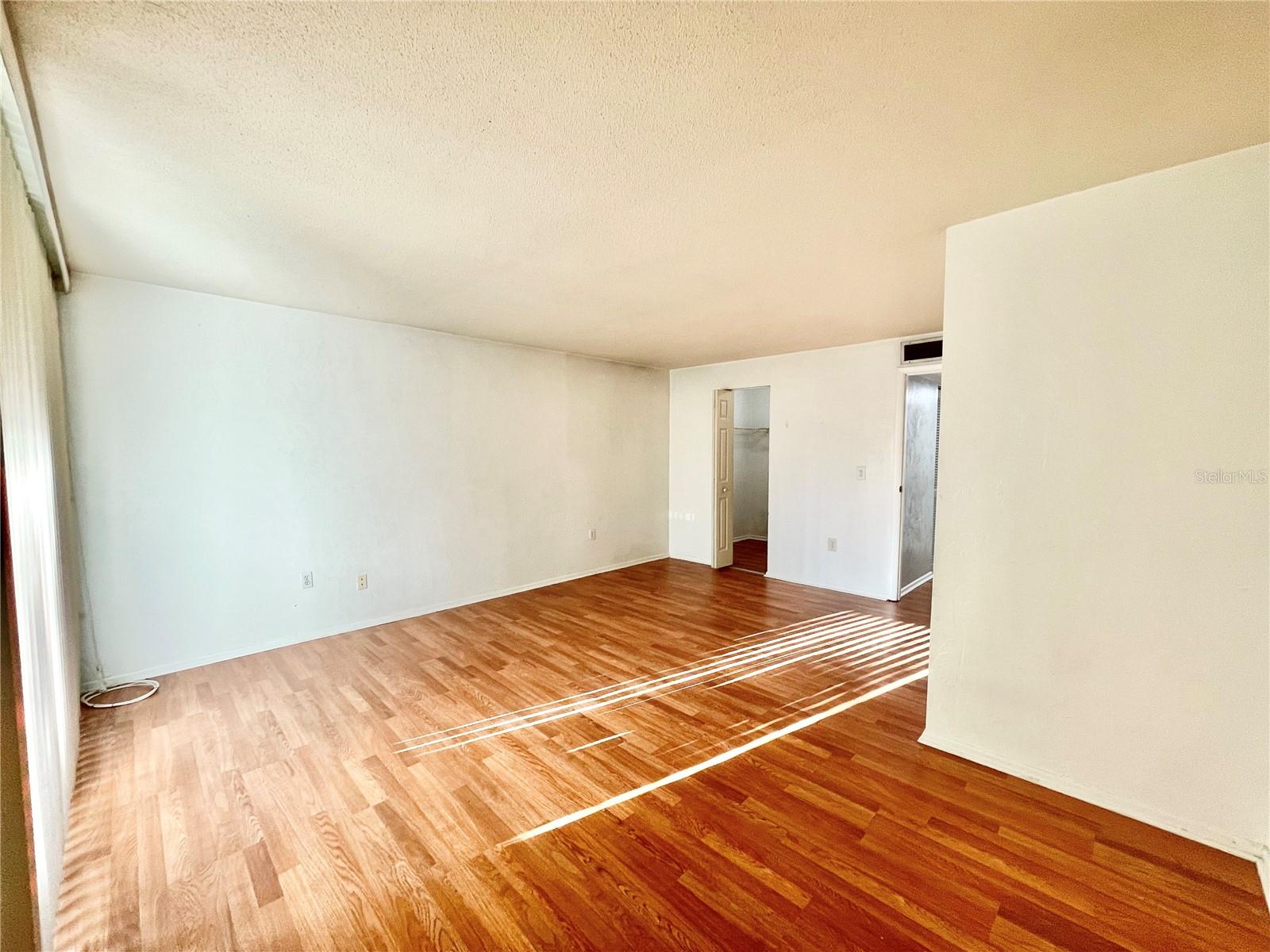 Image 26 of 39 For 719 75th Street 103