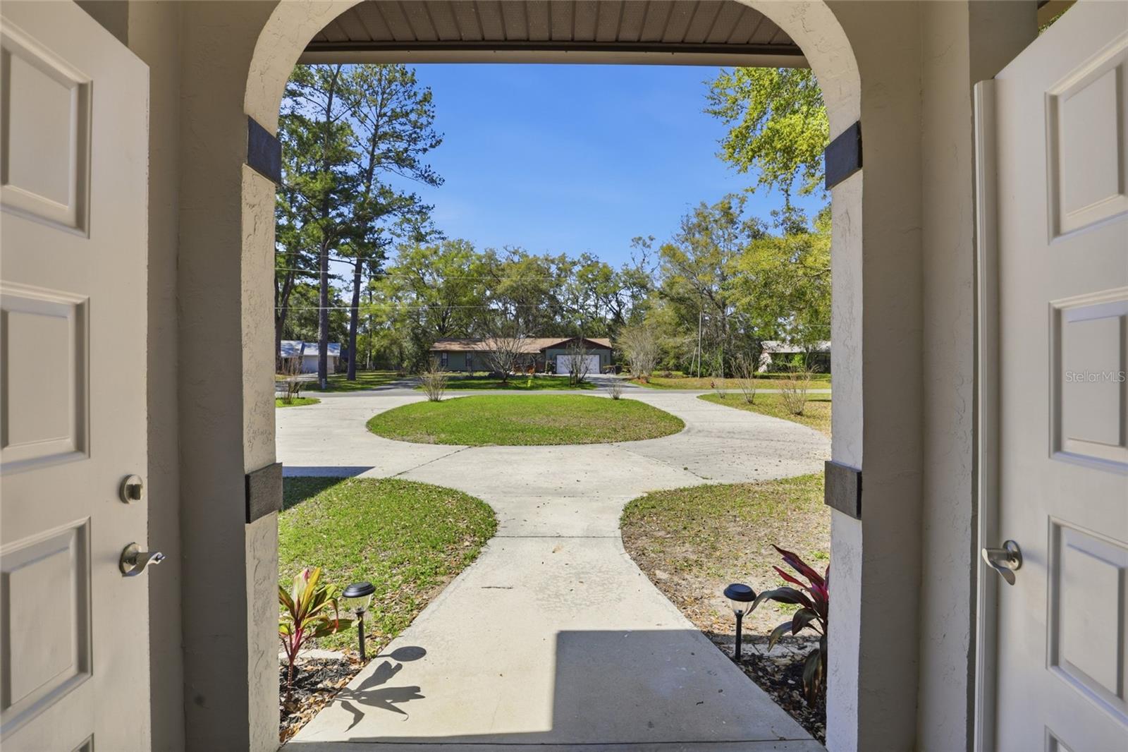 Image 10 of 52 For 611 10th Boulevard