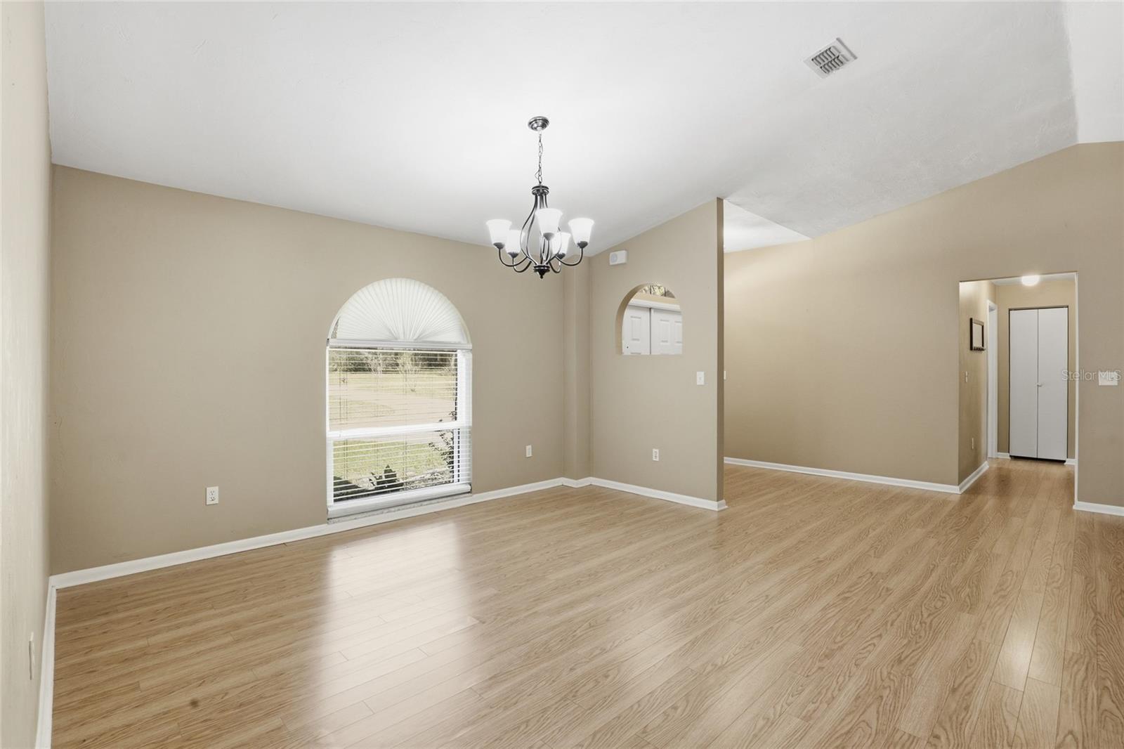 Image 12 of 52 For 611 10th Boulevard