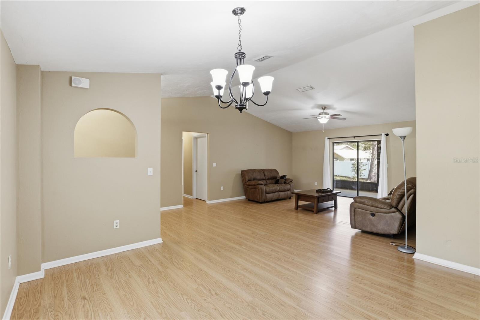 Image 14 of 52 For 611 10th Boulevard