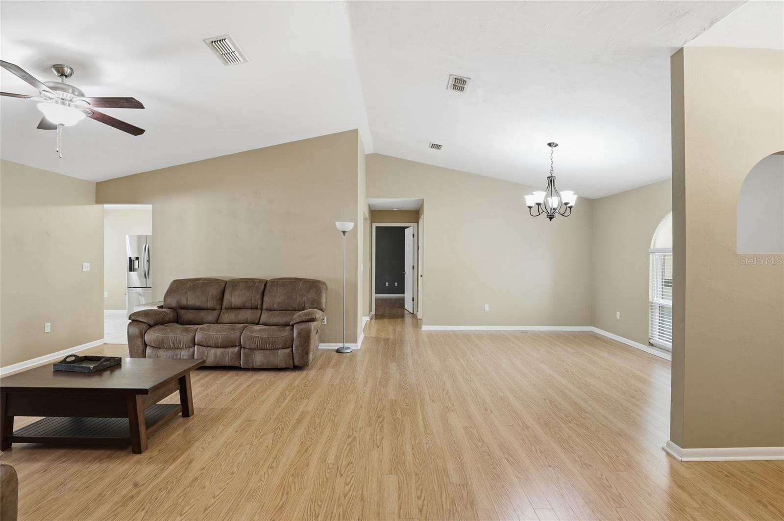 Image 15 of 52 For 611 10th Boulevard