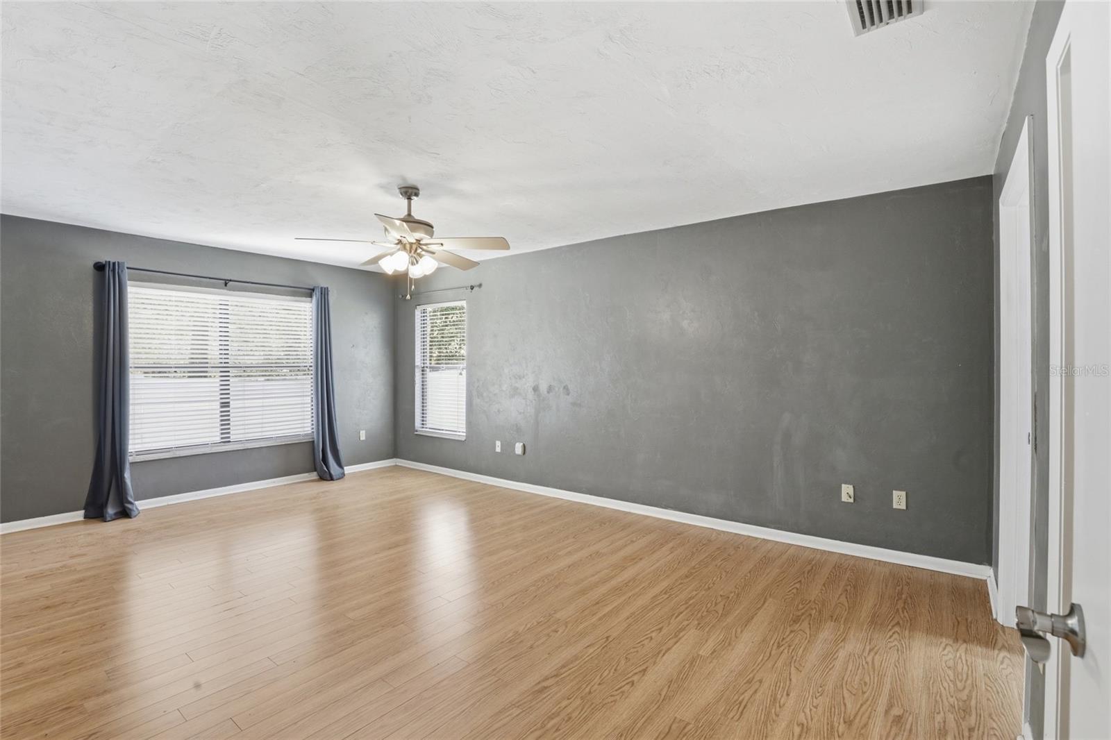 Image 26 of 52 For 611 10th Boulevard