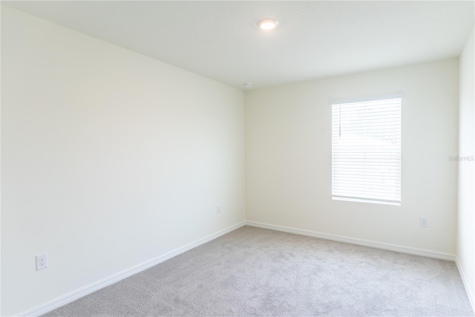 Image 18 of 35 For 4807 51st Drive